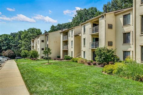 Exquisite courtyard and garden views at <strong>Lerner Springs at Reston</strong>. . Lerner springs at reston